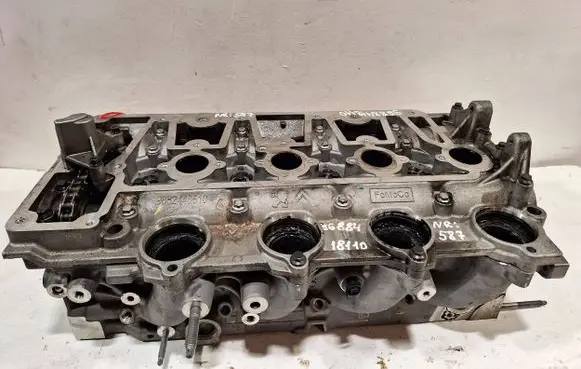 Peugeot 508 Engine head 9688418110