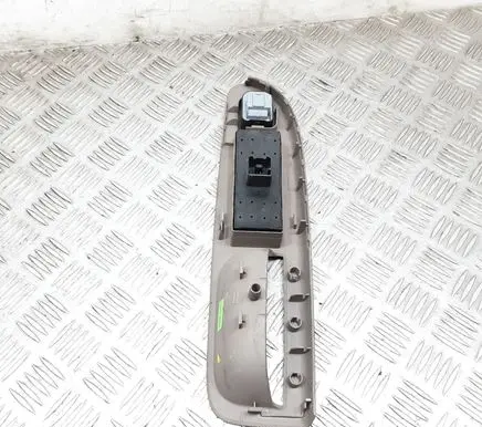 Volkswagen PASSAT B6 Electric window control switch 1K4959857 1K0959565F P8TGF20