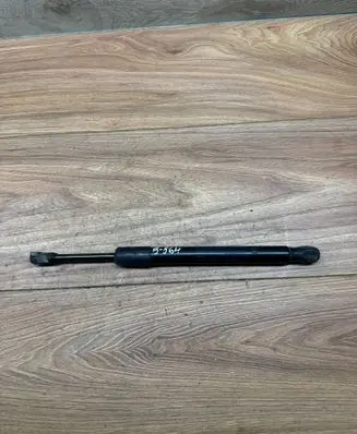 Volkswagen Jetta V Tailgate/trunk strut/damper 1K5827550C