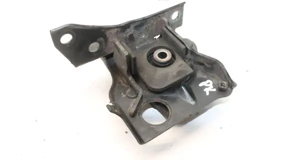 Toyota Prius (XW20) Engine mount bracket