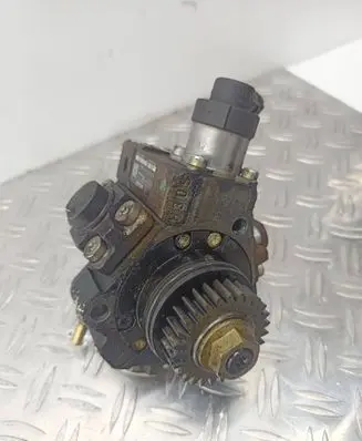 Renault Laguna III Fuel injection high pressure pump 0445010170 8200804288 6681832