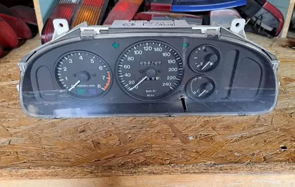 Mazda 323 Speedometer (instrument cluster) BC6B55430 69319220 319220