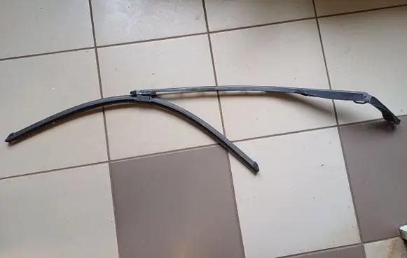 Citroen C4 I Front wiper blade arm 9650103880
