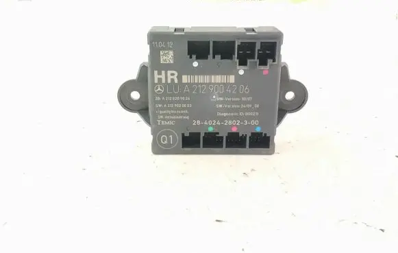 Mercedes-Benz C W204 Door control unit/module 2129004206 A2129004206