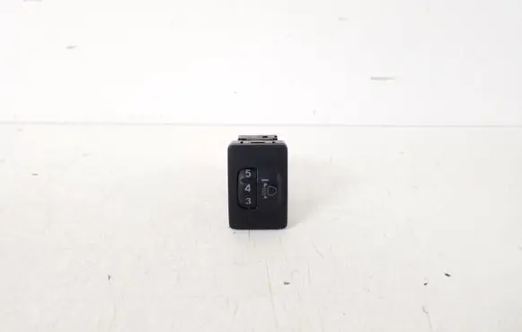 Toyota Urban Cruiser (XP110) Light switch 84152-52120