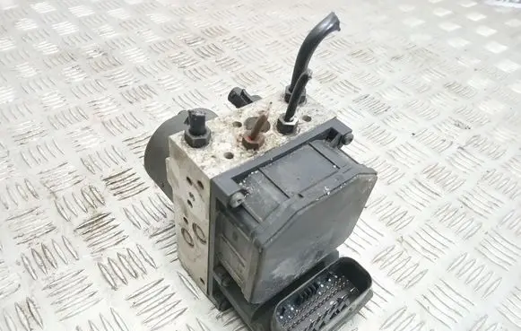 Volkswagen PASSAT B5.5 ABS Pump 0265950055 4B0614517G