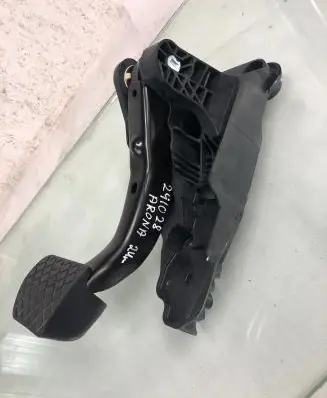 Seat Arona Brake pedal 2q1723058f