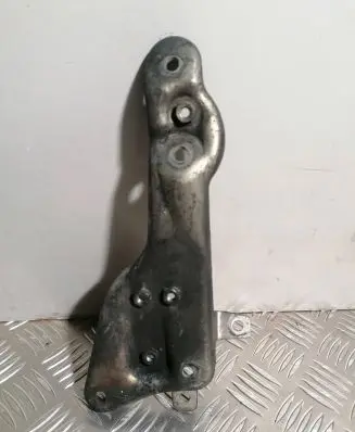 Mercedes-Benz C W204 Engine mounting bracket A6510901041