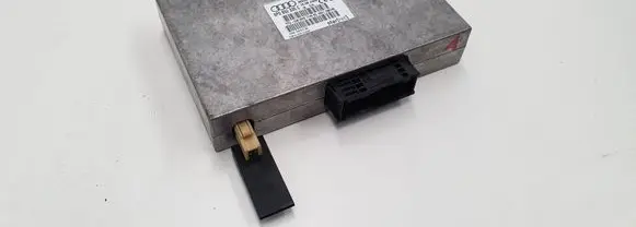 Audi A4 S4 B7 8E 8H Bluetooth control unit module 8P0862335C