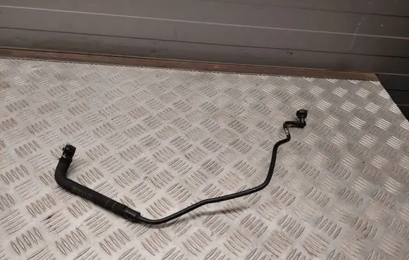 Audi Q7 4M Engine coolant pipe/hose 8R0121081BP