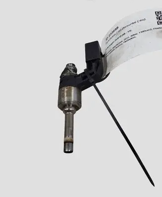 Volkswagen Golf VI Fuel injector 03C906036M