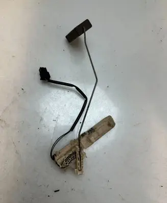 Audi A4 S4 B5 8D Fuel level sensor 8d0919673c