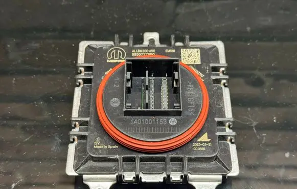 Opel Mokka X LED ballast control module 9850777980