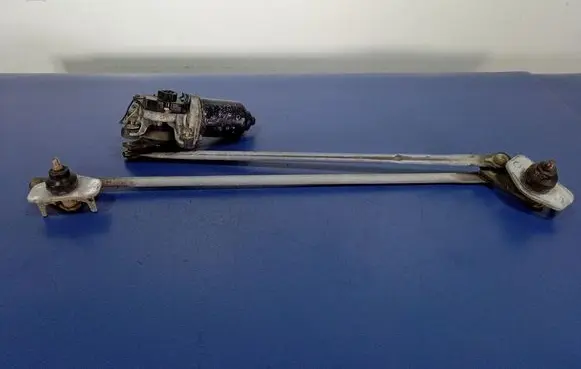 Mitsubishi Pajero Pinin Front wiper linkage and motor MR515945