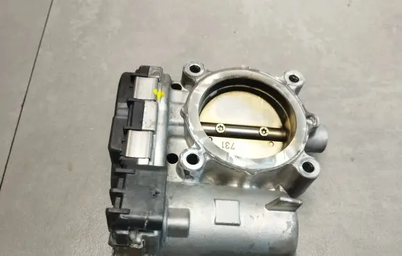 Mercedes-Benz GLC X253 C253 Throttle body valve A2701410025