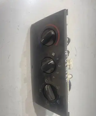 Opel Vectra B Climate control unit 6081F1A