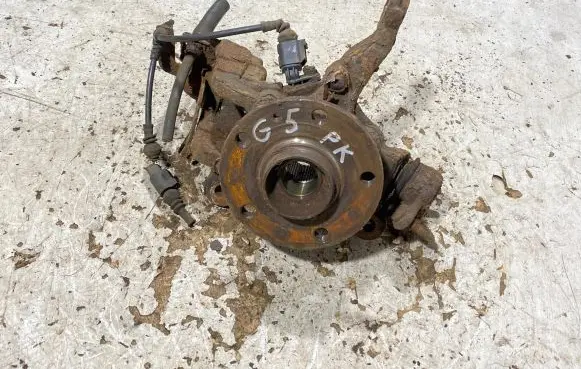 Volkswagen Golf V Front wheel hub spindle knuckle