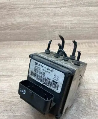 Volkswagen PASSAT B6 ABS Pump 3C0614109AH 16705914
