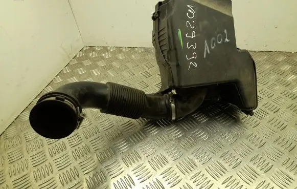 Ford C-MAX II Air filter box AV619600BF