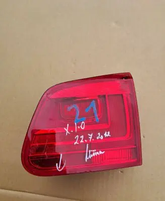Volkswagen Tiguan Tailgate rear/tail lights 5N0945094G 2SA01073902