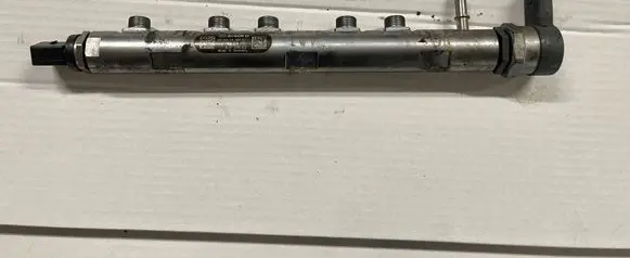 BMW 3 E92 E93 Fuel main line pipe 7809128