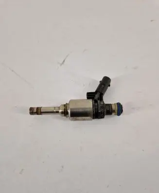 Audi A4 S4 B8 8K Fuel injector 06H906036H