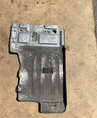 Jaguar XJ X351 Engine splash shield/under tray AW93113B45AD