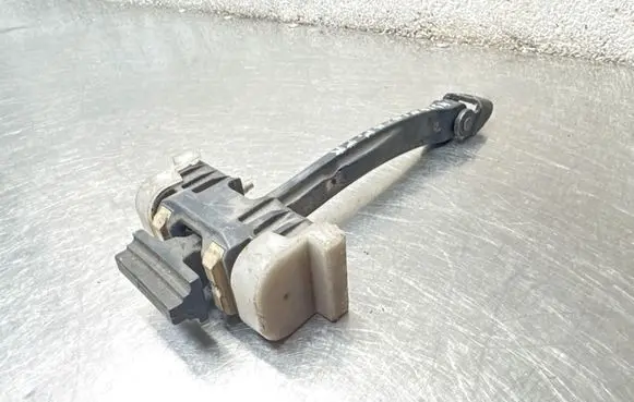 Opel Insignia A Front door check strap stopper 13229021
