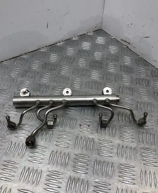 BMW 6 F06 Gran coupe Fuel main line pipe 7642156