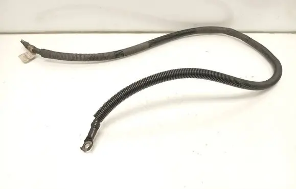 Mercedes-Benz Vito Viano W639 Positive cable (battery)