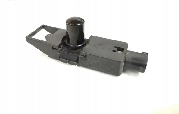 Mercedes-Benz E W211 Sensor A2118700110