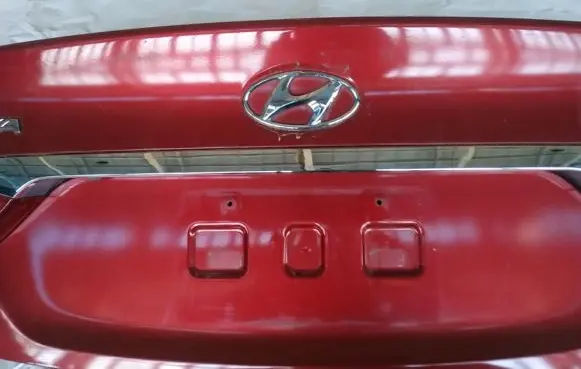 Hyundai Sonata Trunk door license plate light bar 