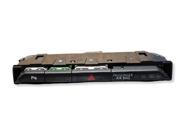 Volkswagen PASSAT B8 Hazard light switch 3G2853769A
