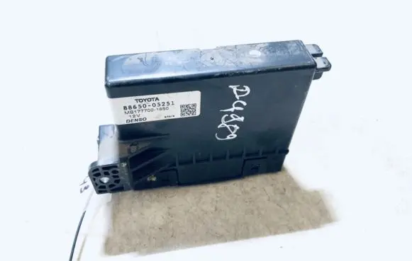 Toyota Avensis T270 Other control units/modules 8865005251 88650-05251