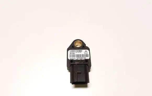 Mitsubishi Outlander Airbag deployment crash/impact sensor 8651A001 39754C