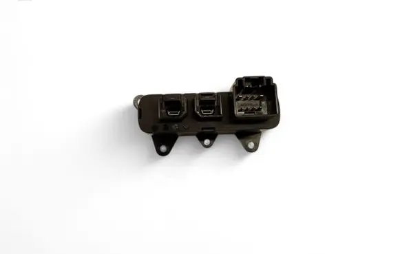Maserati Levante USB socket connector 670037500