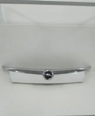 Opel Insignia A Trunk door license plate light bar 13272845
