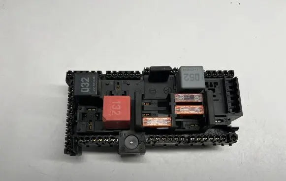 Mercedes-Benz E W213 Fuse box set A2139068801