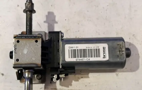 Jaguar XJ X351 Seat adjustment motor 974467104