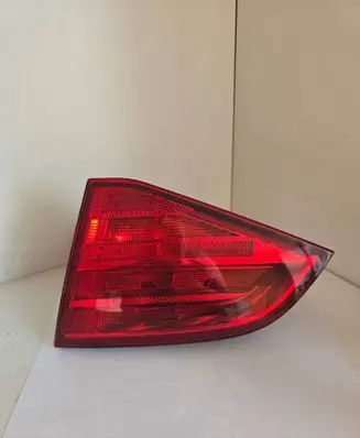 Tailgate rear/tail lights