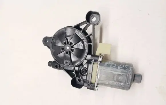 Porsche Macan (95B) Front door window regulator motor 5Q0959801