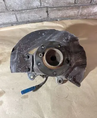 BMW 7 E65 E66 Front wheel hub 011003328003