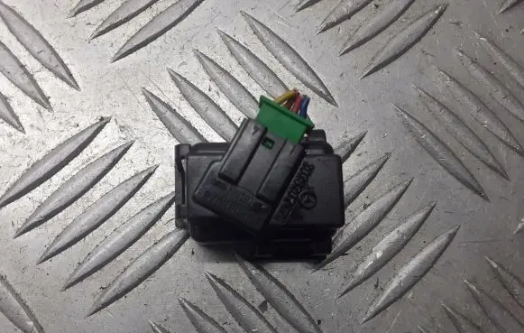 Mercedes-Benz C W203 Rain sensor 2038202426