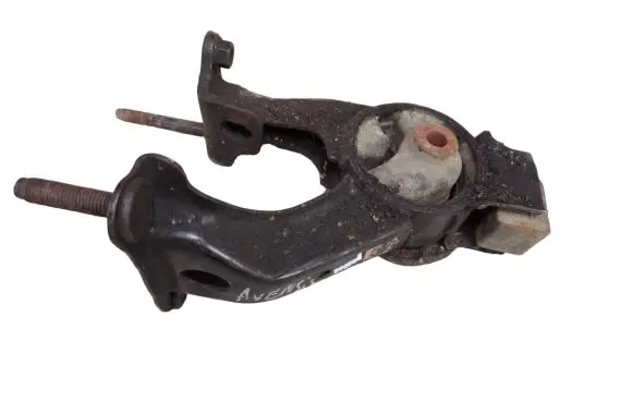 Toyota Avensis T250 Engine mount bracket