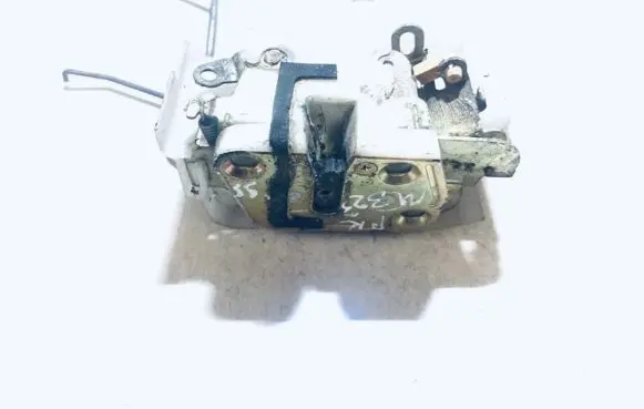 Mazda 323 Front door lock