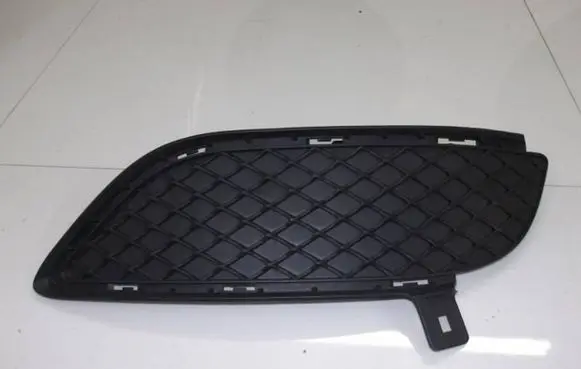 Mercedes-Benz B W246 W242 Front bumper lower grill A2468851622