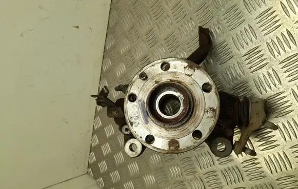 Volkswagen Golf VII Front wheel hub 5Q0255R
