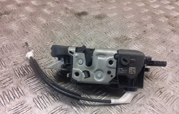 Peugeot RCZ Front door lock PSA184171