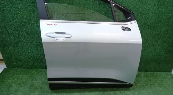 KIA Sportage Front door