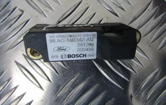Ford Focus Airbag deployment crash/impact sensor 98ag14b342ad 98ag-14b342-ad
